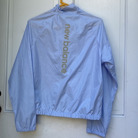 Periwinkle blue New Balance windbreaker women’s large - Picture 4 of 4